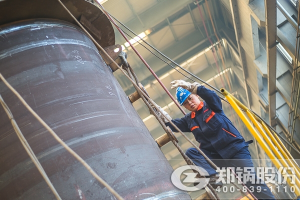 第一回：巾帼的角度，，，纷歧样的天下——秦早霞