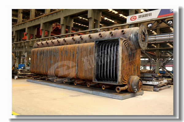 4吨蒸汽锅炉，，，带炉油运行